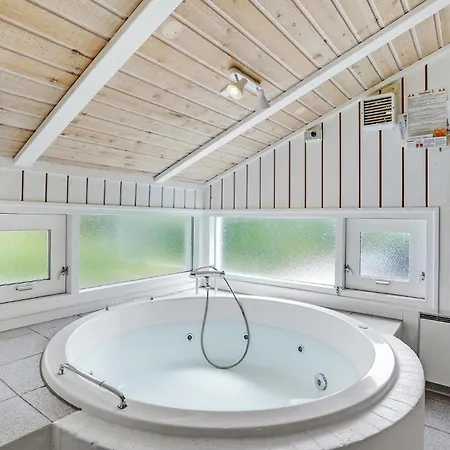 Holiday home In Vestervig With Wifi *