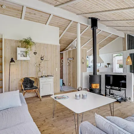 In Vestervig With Wifi Hinge